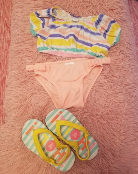 Swimwear + flip flops Bundle - Picture 7 of 7